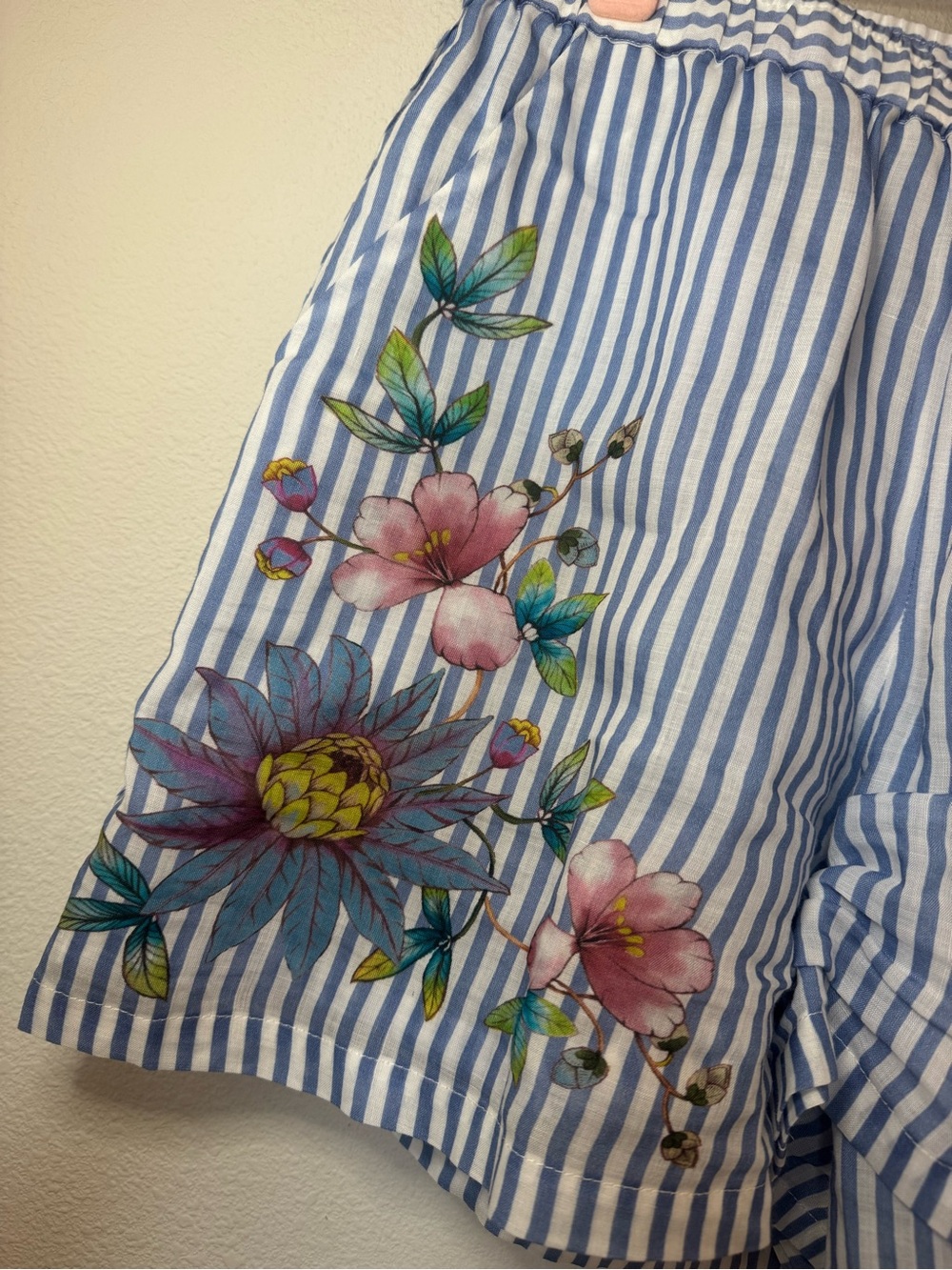 Johnny Was Orlaya Stripe Shorts NWT - Picture 3 of 9